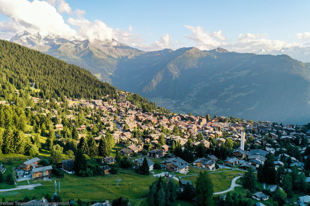 L'Immobilier au Ski - rapport UBS 2023-24